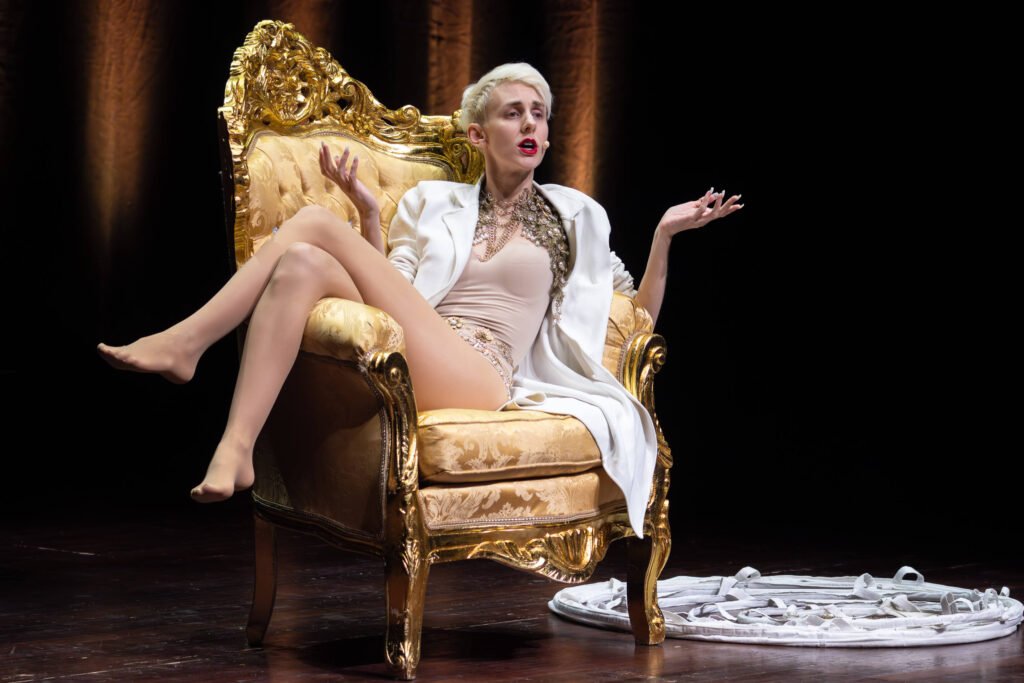 lisa eckhart körpergröße